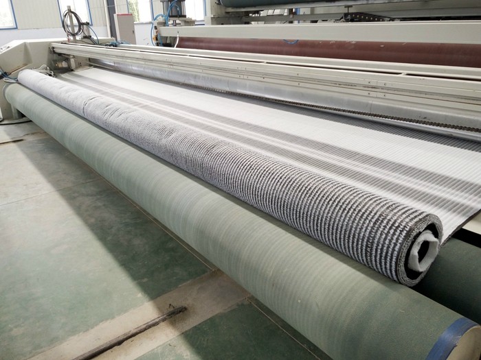 膨(péng)潤土防水毯(tǎn)生産