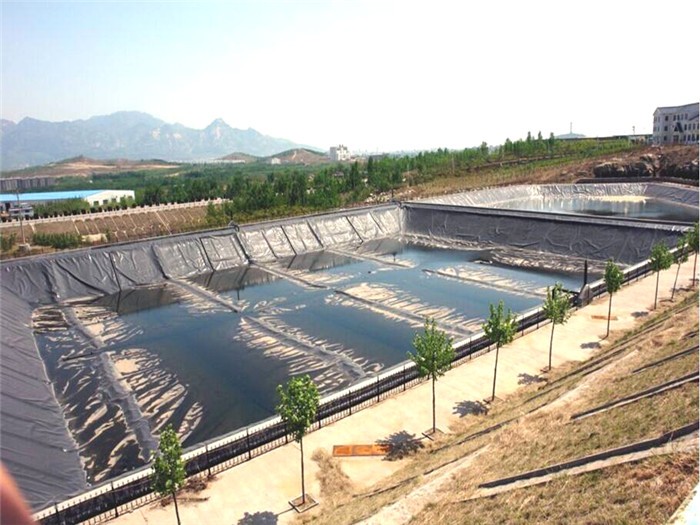 污水(shuǐ)池防滲(shèn)膜